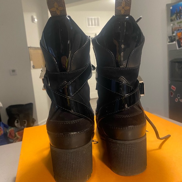 Louis Vuitton laurette boots - Picture 5 of 6